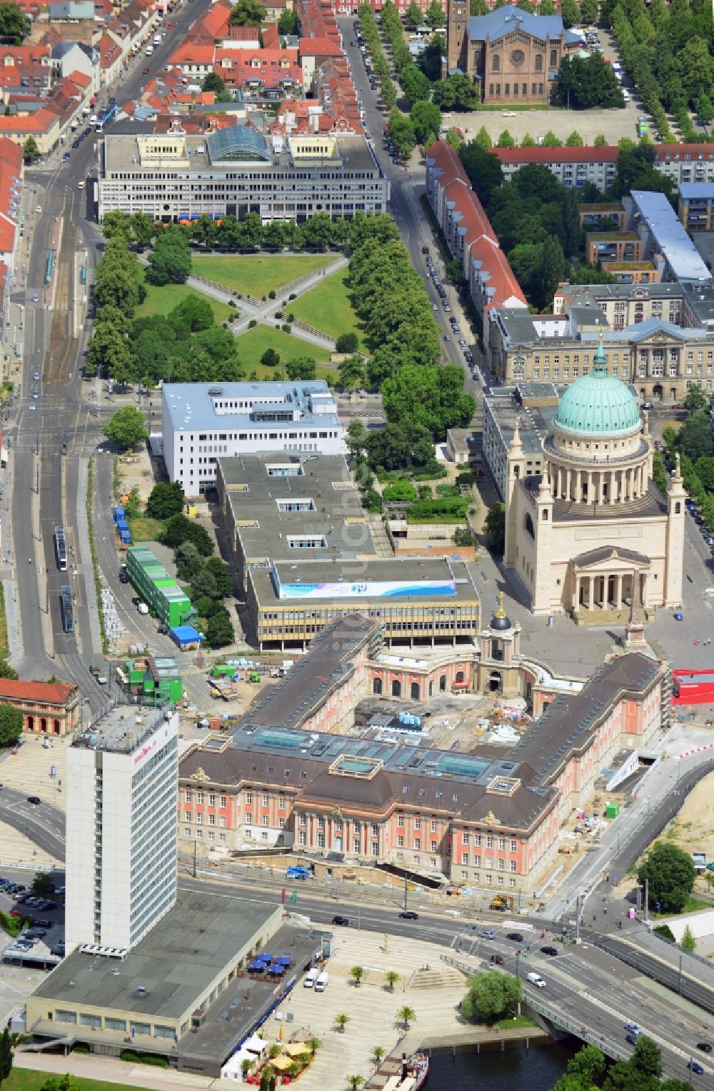 Potsdam von oben - Neubau des Stadtschloß und Brandenburger Landtag in Potsdam im Bundesland Brandenburg