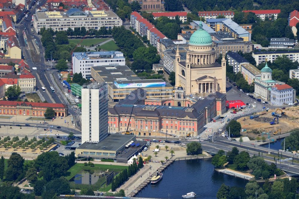 Potsdam von oben - Neubau des Stadtschloß und Brandenburger Landtag in Potsdam im Bundesland Brandenburg