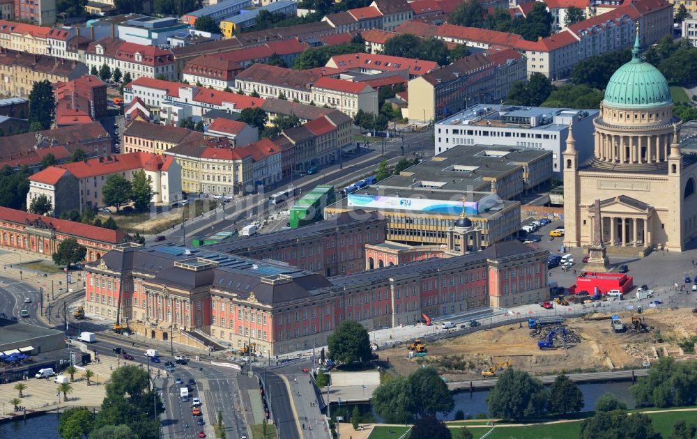 Luftbild Potsdam - Neubau des Stadtschloß und Brandenburger Landtag in Potsdam im Bundesland Brandenburg