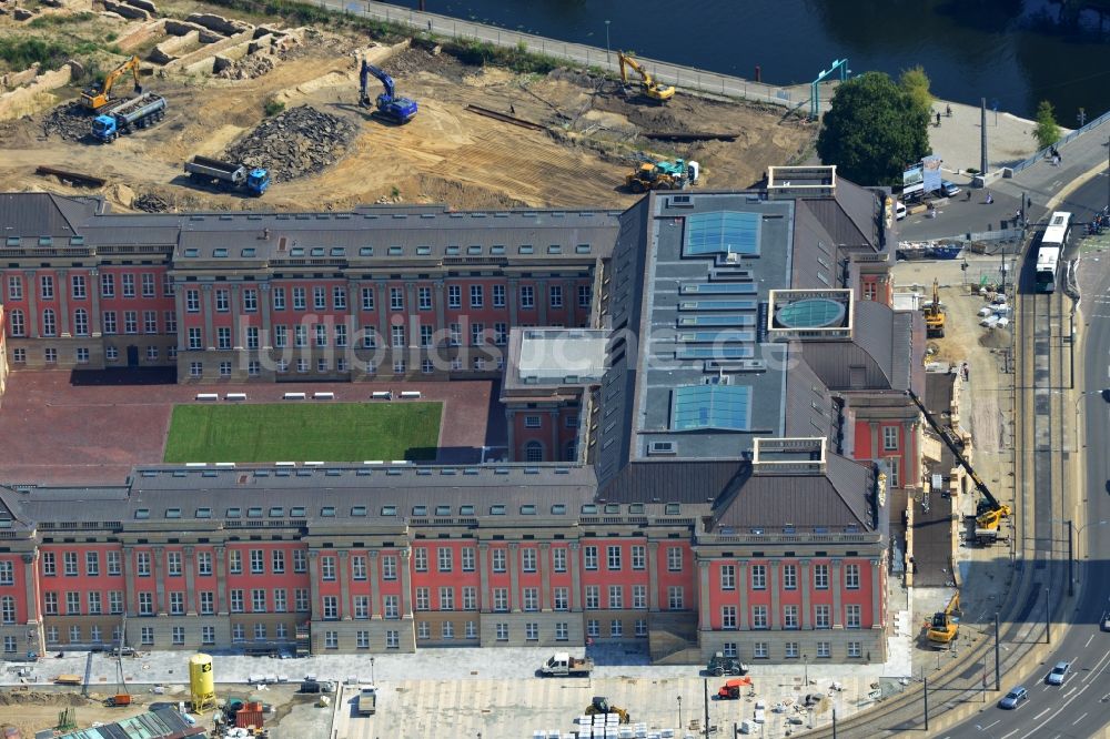 Luftaufnahme Potsdam - Neubau des Stadtschloß und Brandenburger Landtag in Potsdam im Bundesland Brandenburg