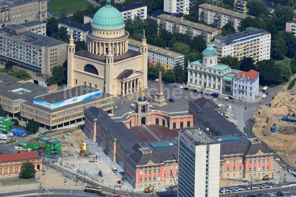 Luftaufnahme Potsdam - Neubau des Stadtschloß und Brandenburger Landtag in Potsdam im Bundesland Brandenburg