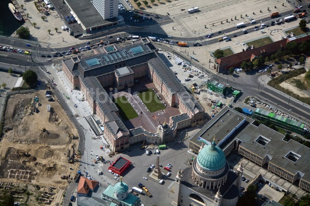 Luftbild Potsdam - Neubau des Stadtschloß und Brandenburger Landtag in Potsdam im Bundesland Brandenburg