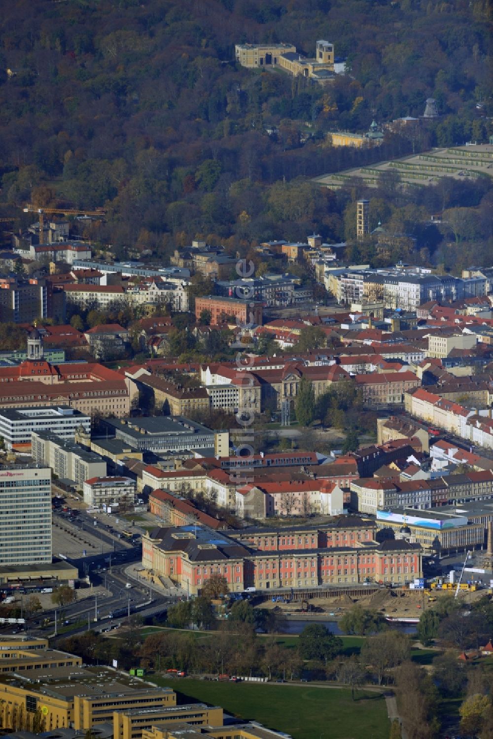 Luftaufnahme Potsdam - Neubau des Stadtschloß und Brandenburger Landtag in Potsdam im Bundesland Brandenburg