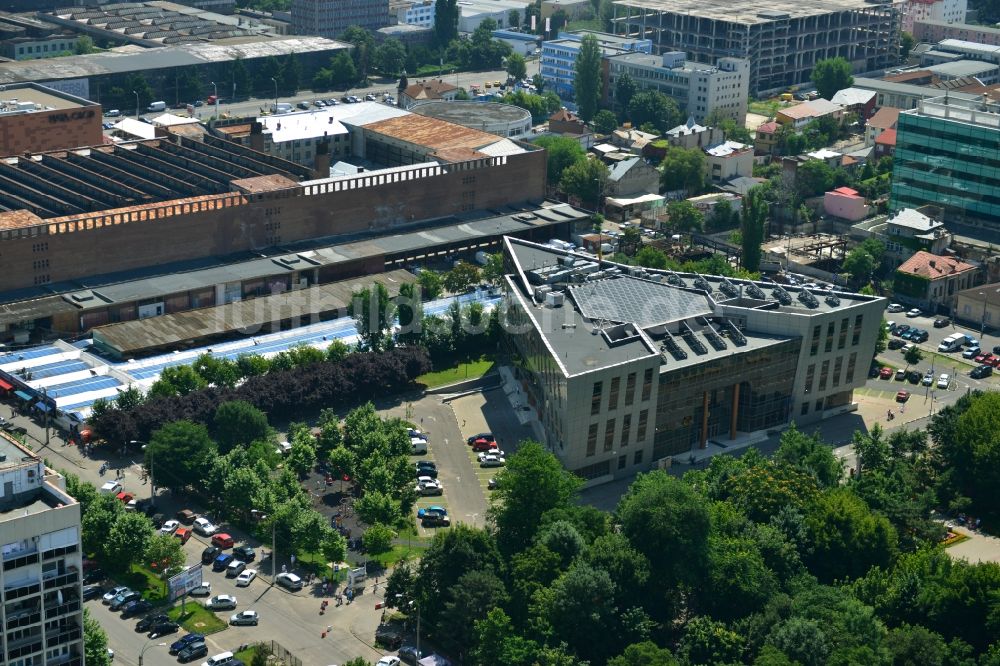 Luftaufnahme Bukarest - Neubau der Stadtverwaltung Primaria Sectorului am Stadtpark Parcul Obor im Stadtzentrum der Hauptstadt Bukarest in Rumänien