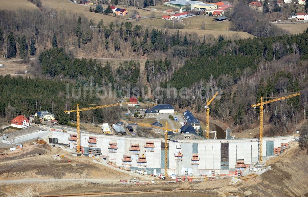 Luftaufnahme Klingenberg - Neubau der Staumauer der Talsperre Wasserkraftwerk Klingenberg in Klingenberg im Bundesland Sachsen, Deutschland