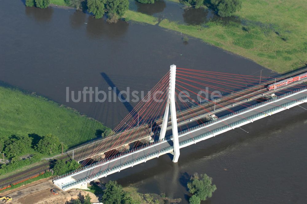 Luftbild NIEDERWARTHA - Neubau der Straßenbrücke Niederwartha über die Elbe