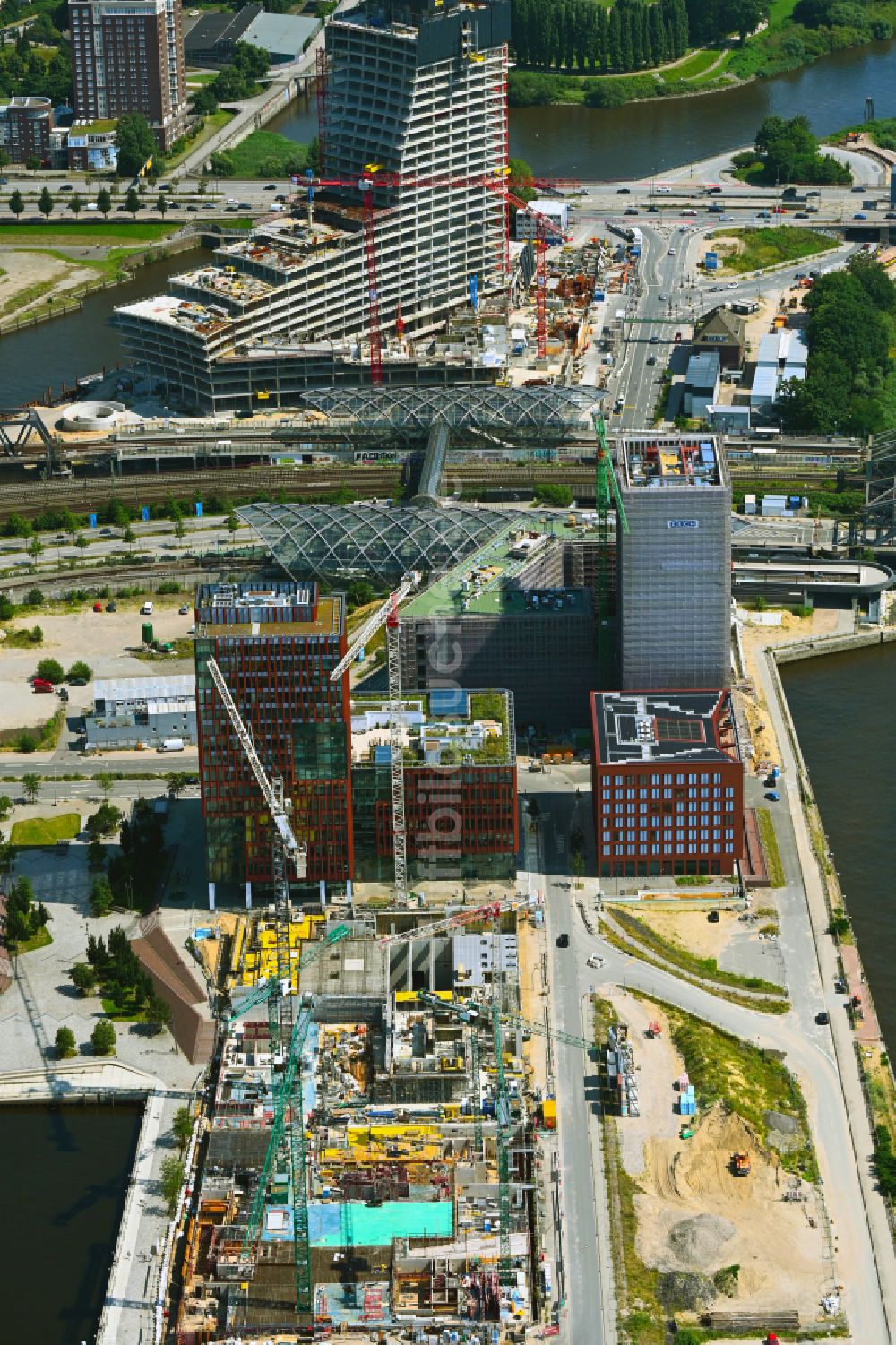 Hamburg von oben - Neubau eines Studenten- Wohnheim im Ortsteil HafenCity in Hamburg, Deutschland