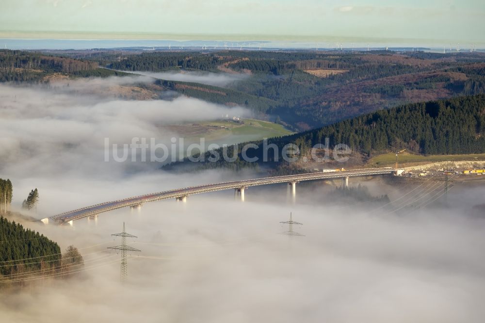 Luftaufnahme Rüthen - Neubau der Talbrücke Nuttlar der BAB Bundesautobahn A46 bei Bestwig in Nordrhein-Westfalen