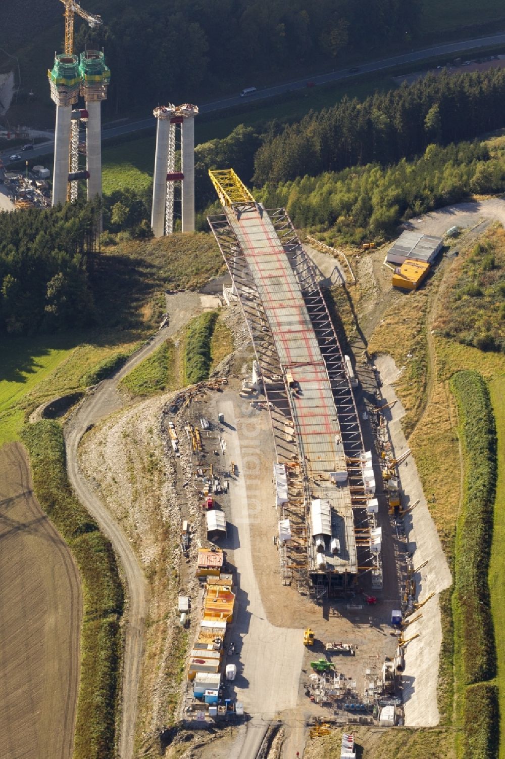 Luftbild Bestwig - Neubau der Talbrücke Nuttlar im zuge des Lückenschlußes der A46 zwischen Nuttlar und Bestwig bei Bestwig im Bundesland Nordrhein-Westfalen