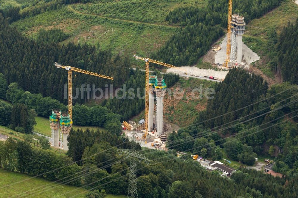 Luftbild Bestwig - Neubau der Talbrücke Nuttlar im zuge des Lückenschlußes der A46 zwischen Nuttlar und Bestwig bei Bestwig im Bundesland Nordrhein-Westfalen NRW