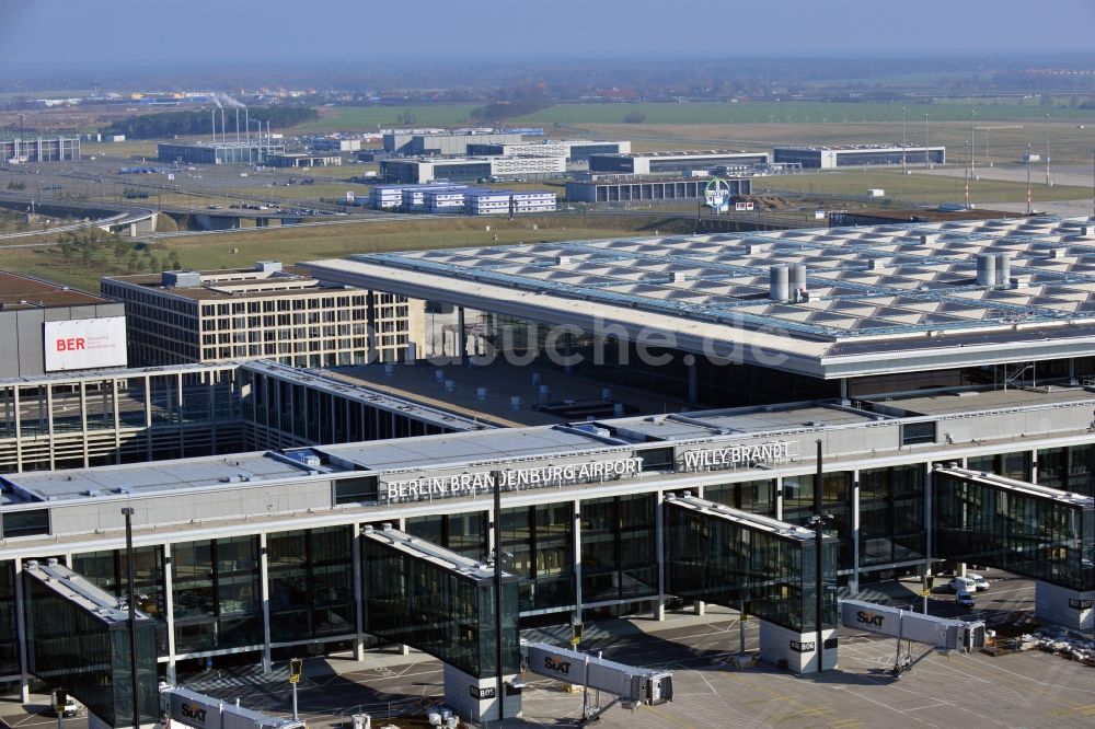 Luftbild Schönefeld - Neubau- Terminal- Gelände des neuen Flughafens BER / BBI BERLIN BRANDENBURG AIRPORT Willi Brandt in Schönefeld im Bundesland Brandenburg