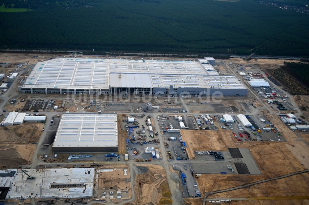 Grünheide (Mark) aus der Vogelperspektive: Neubau der Tesla Gigafactory 4 im Ortsteil Freienbrink in Grünheide (Mark) im Bundesland Brandenburg, Deutschland