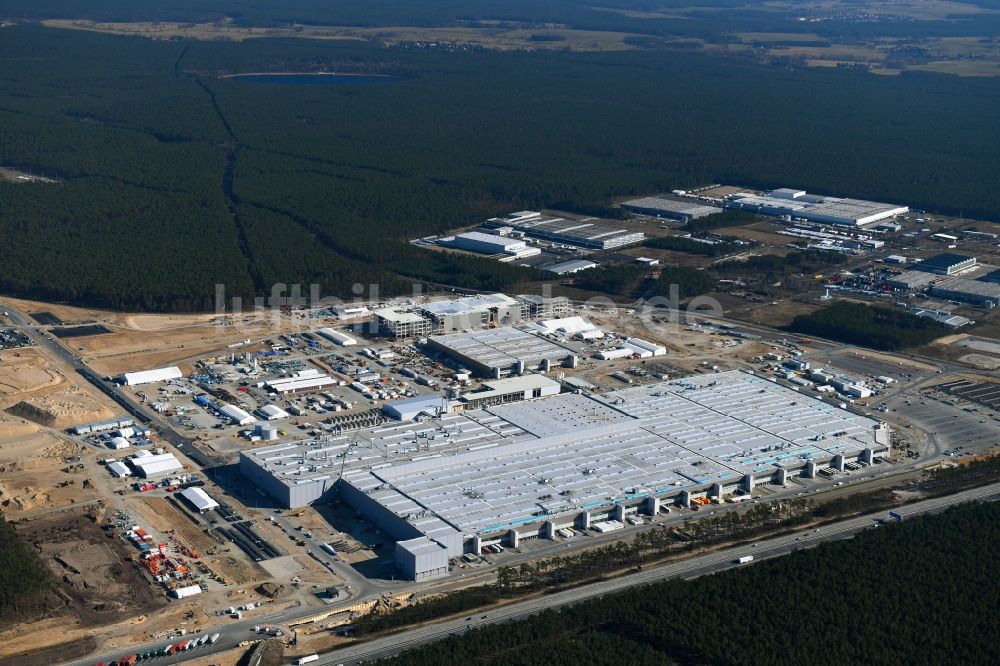 Luftbild Grünheide (Mark) - Neubau der Tesla Gigafactory 4 im Ortsteil Freienbrink in Grünheide (Mark) im Bundesland Brandenburg, Deutschland