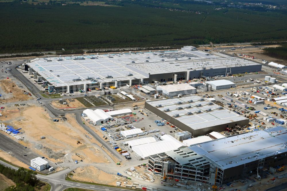 Grünheide (Mark) von oben - Neubau der Tesla Gigafactory 4 im Ortsteil Freienbrink in Grünheide (Mark) im Bundesland Brandenburg, Deutschland