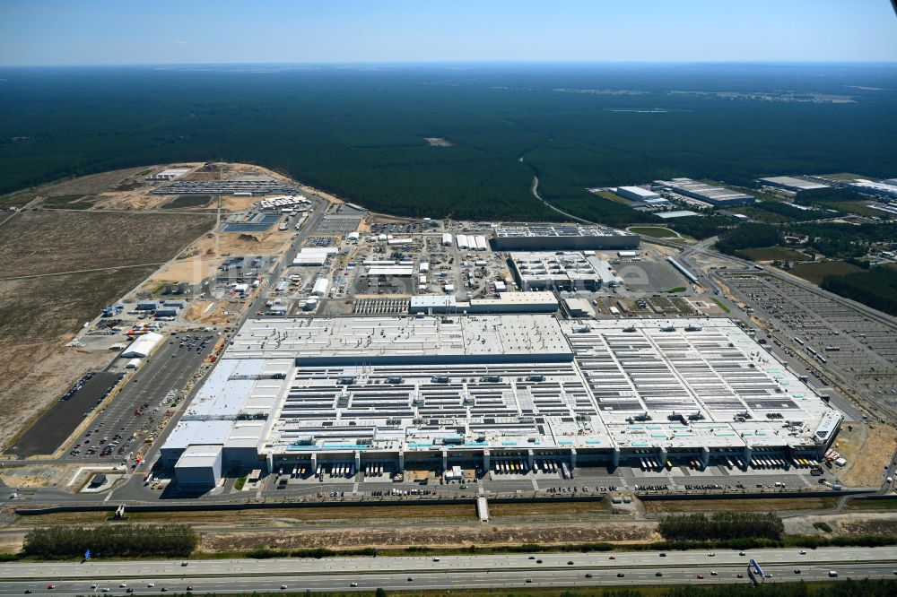 Luftbild Grünheide (Mark) - Neubau der Tesla Gigafactory 4 im Ortsteil Freienbrink in Grünheide (Mark) im Bundesland Brandenburg, Deutschland