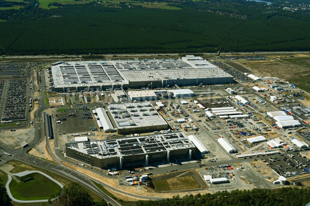 Grünheide (Mark) von oben - Neubau der Tesla Gigafactory 4 im Ortsteil Freienbrink in Grünheide (Mark) im Bundesland Brandenburg, Deutschland