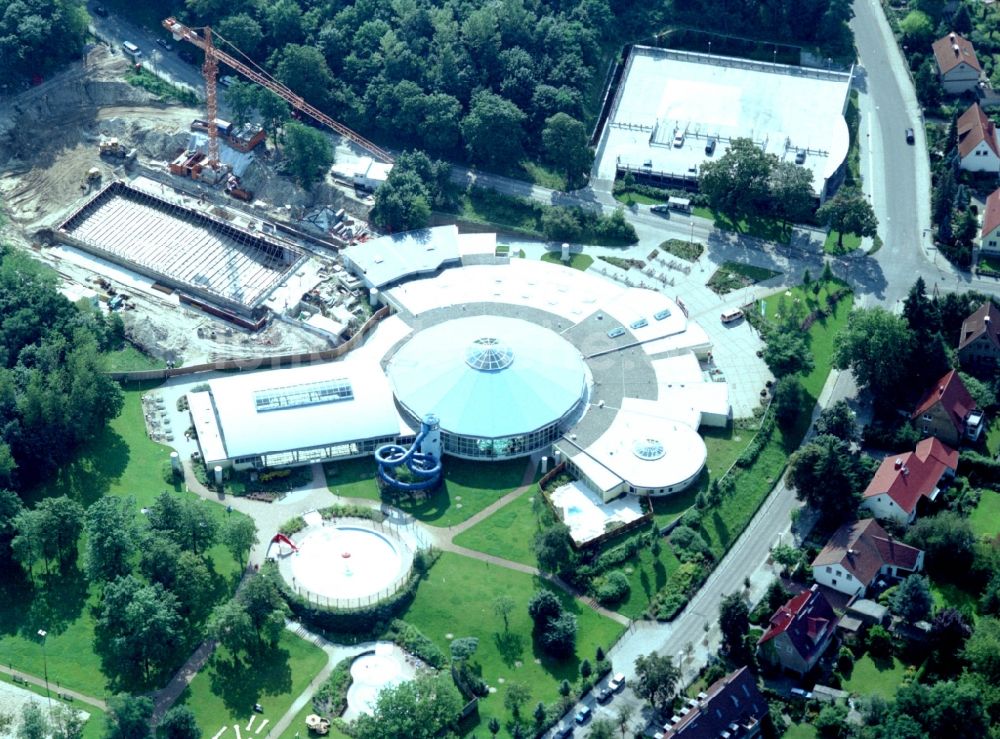 Brandenburg an der Havel aus der Vogelperspektive: Neubau der Therme und Schwimmbecken am Freibad der Freizeiteinrichtung Marienbad Brandenburg in Brandenburg an der Havel im Bundesland Brandenburg, Deutschland