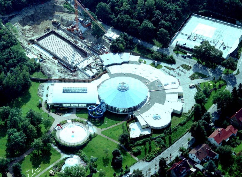 Luftaufnahme Brandenburg an der Havel - Neubau der Therme und Schwimmbecken am Freibad der Freizeiteinrichtung Marienbad Brandenburg in Brandenburg an der Havel im Bundesland Brandenburg, Deutschland