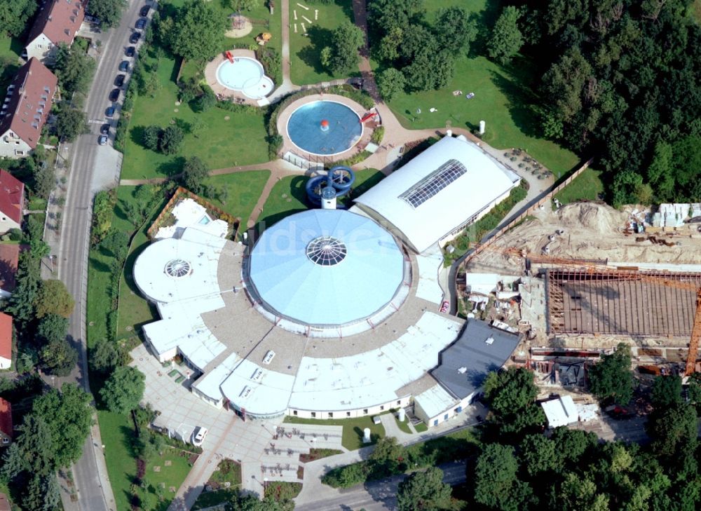 Luftbild Brandenburg an der Havel - Neubau der Therme und Schwimmbecken am Freibad der Freizeiteinrichtung Marienbad Brandenburg in Brandenburg an der Havel im Bundesland Brandenburg, Deutschland