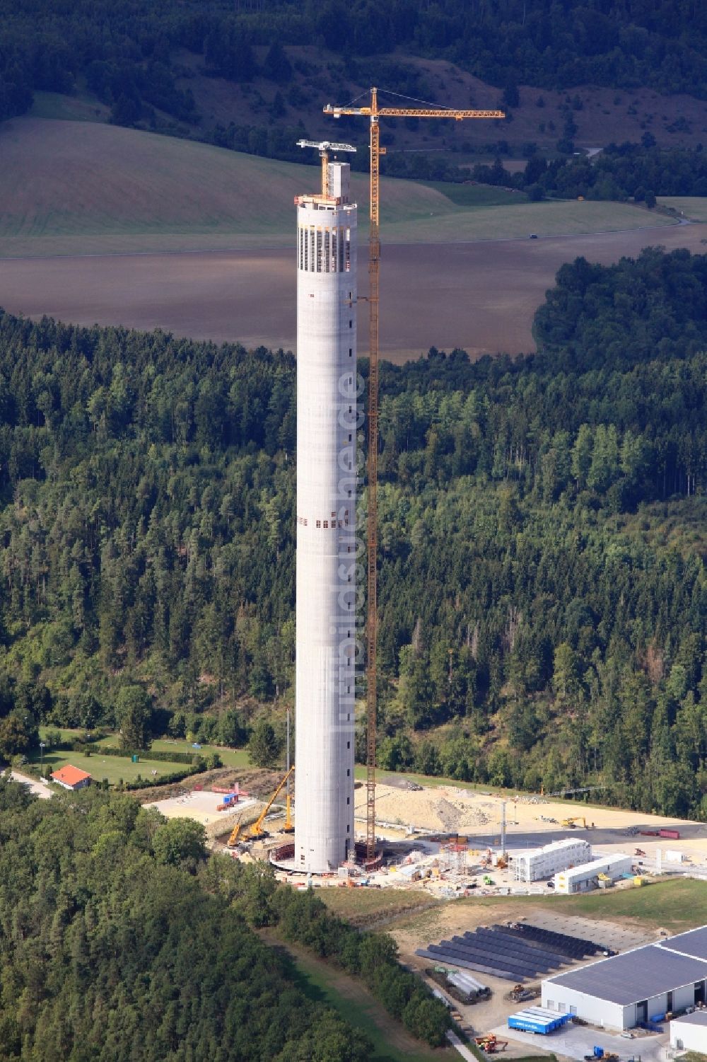 Rottweil von oben - Neubau des ThyssenKrupp Aufzugstestturm in Rottweil im Bundesland Baden-Württemberg