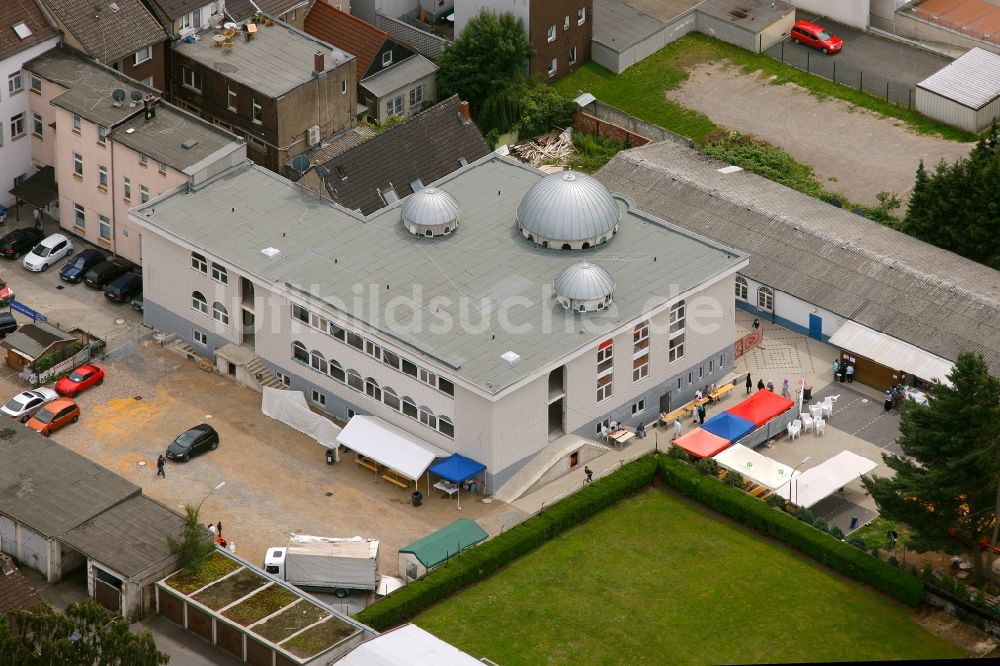 Recklinghausen von oben - Neubau der türkisch - islamischen Eyüp Sultzan Moschee an der Bochumer Straße in Recklinghausen im Bundesland Nordrhein-Westfalen