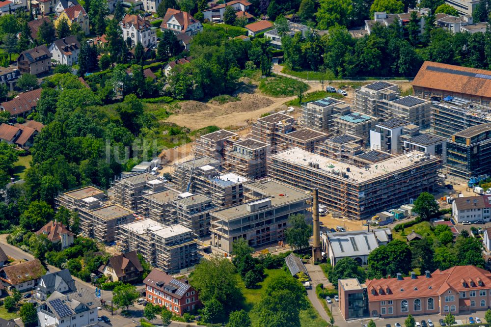 Achern aus der Vogelperspektive: Neubau des Unternehmens-Verwaltungsgebäude IT Campus Powercloud in Achern im Bundesland Baden-Württemberg, Deutschland