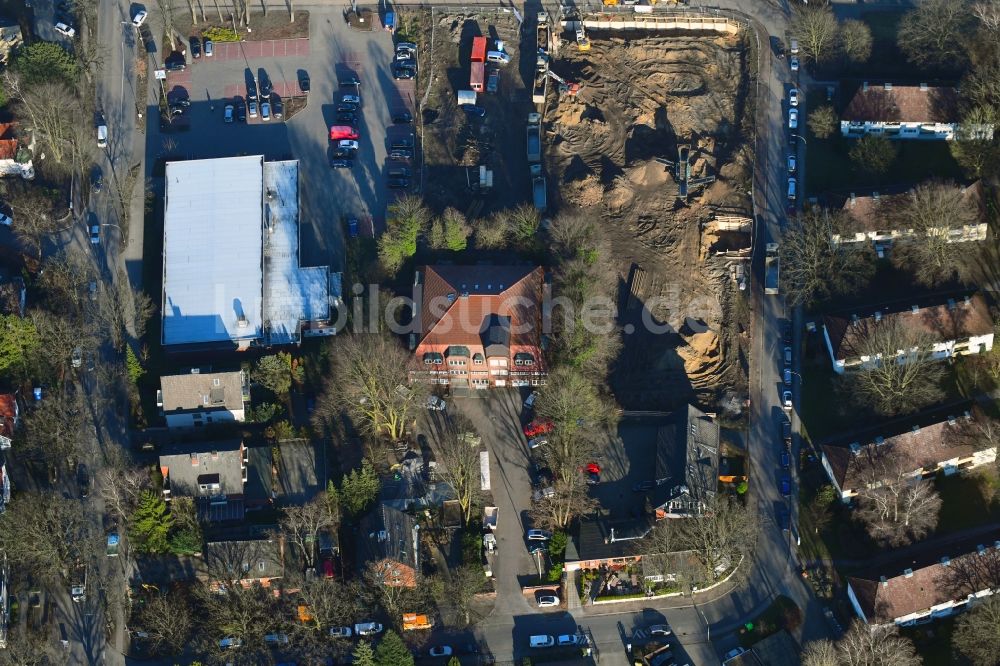 Hamburg von oben - Neubau des Unternehmens-Verwaltungsgebäude der Ppw Polyplan Werkzeuge GmbH im Ortsteil Schnelsen in Hamburg, Deutschland