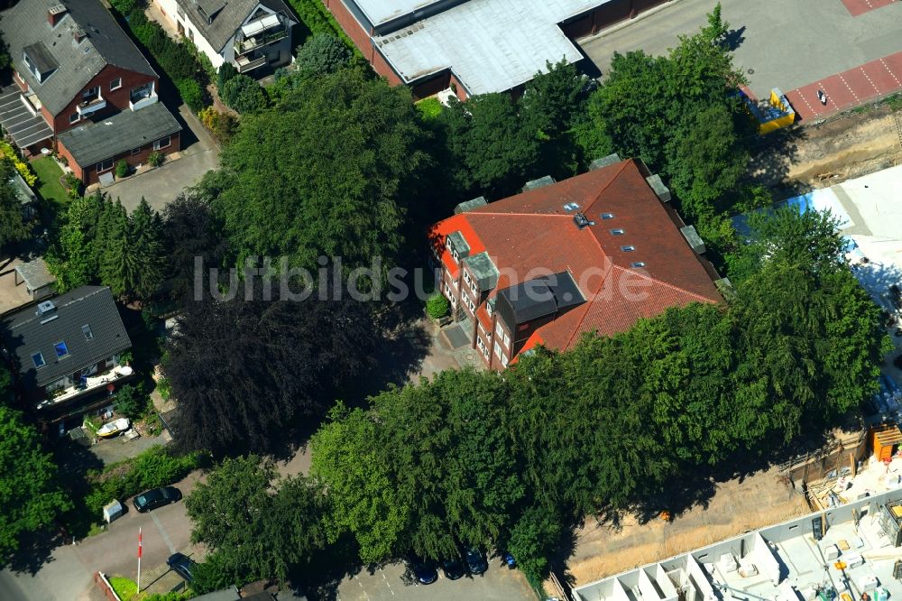 Hamburg aus der Vogelperspektive: Neubau des Unternehmens-Verwaltungsgebäude der Ppw Polyplan Werkzeuge GmbH im Ortsteil Schnelsen in Hamburg, Deutschland