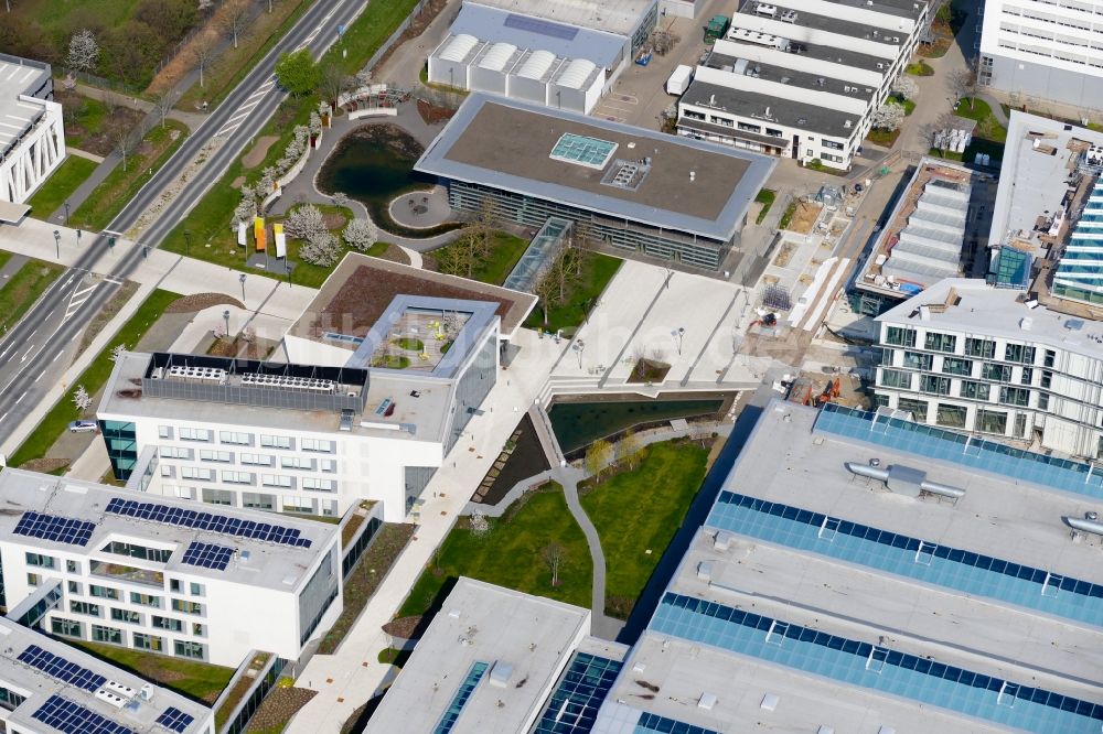 Göttingen aus der Vogelperspektive: Neubau des Unternehmens-Verwaltungsgebäude der Sartorius AG in Göttingen im Bundesland Niedersachsen, Deutschland