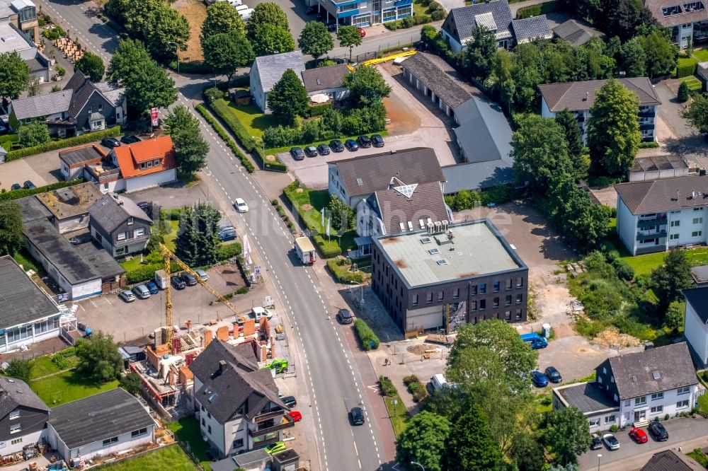 Luftbild Brilon - Neubau des Unternehmens-Verwaltungsgebäude Stadtwerke Brilon in Brilon im Bundesland Nordrhein-Westfalen, Deutschland