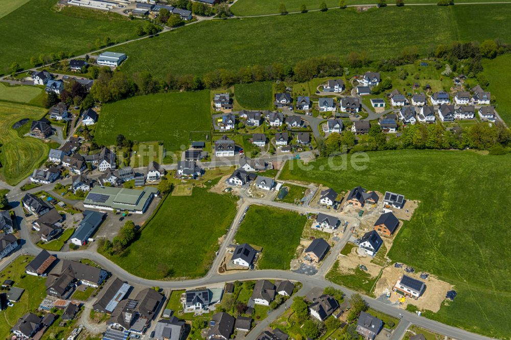 Luftbild Dorlar - Neubau - Villa im Wohngebiet einer Einfamilienhaus- Siedlung in Dorlar im Bundesland Nordrhein-Westfalen, Deutschland