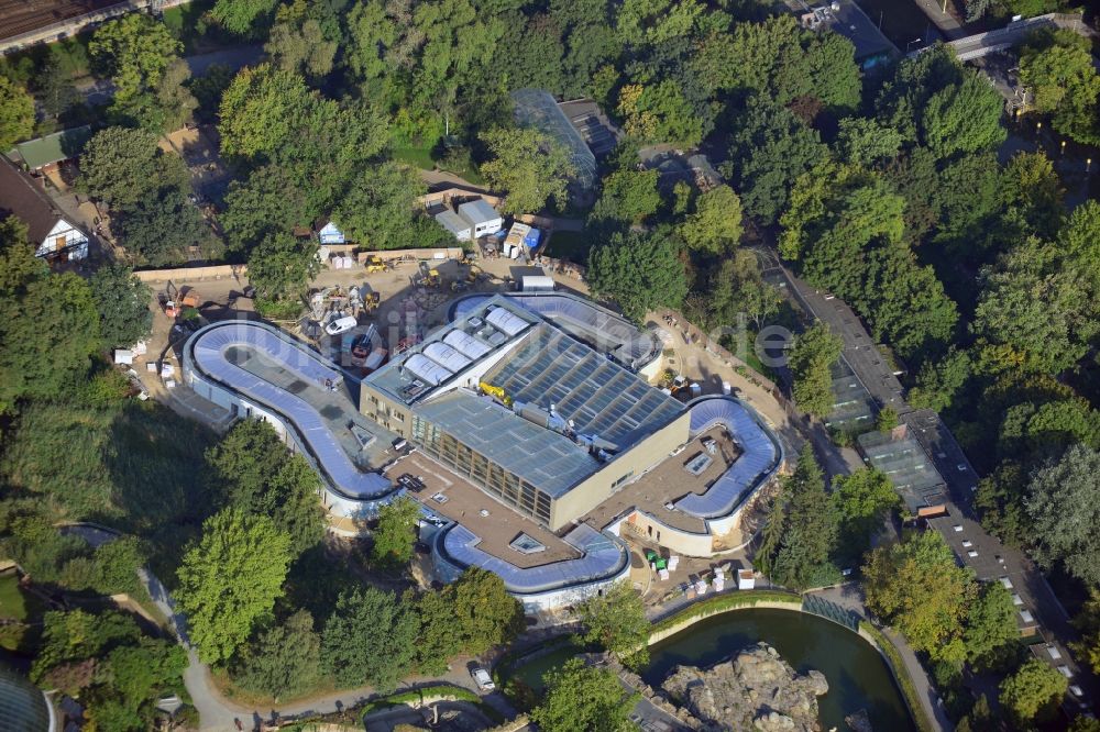 Berlin von oben - Neubau des Vogelhauses im Berliner Zoo im Bezirk Charlottenburg in Berlin