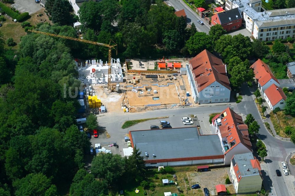 Werneuchen von oben - Neubau Wohn- und Geschäftshaus Breite Straße in Werneuchen im Bundesland Brandenburg, Deutschland