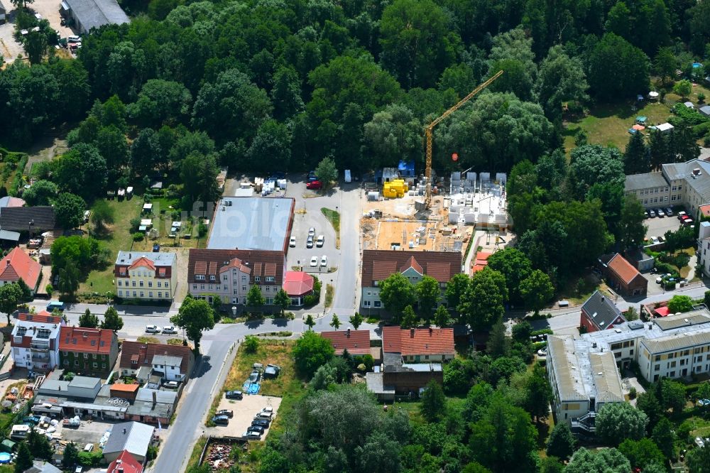 Luftaufnahme Werneuchen - Neubau Wohn- und Geschäftshaus Breite Straße in Werneuchen im Bundesland Brandenburg, Deutschland