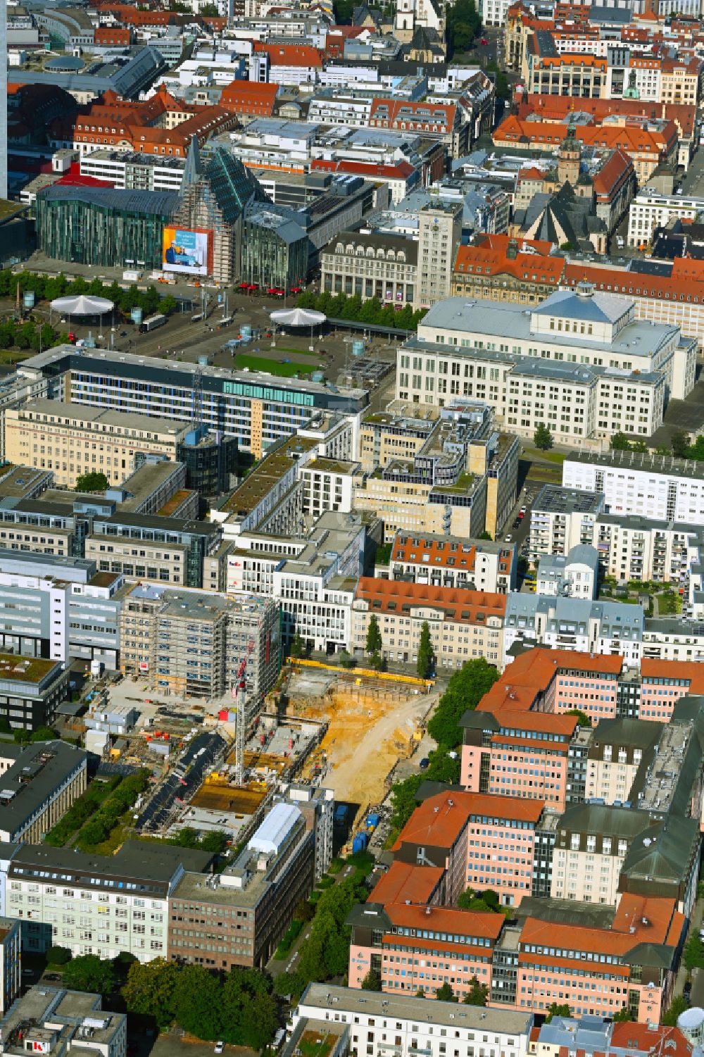 Luftaufnahme Leipzig - Neubau Wohn- und Geschäftshaus im Ortsteil Zentrum in Leipzig im Bundesland Sachsen, Deutschland