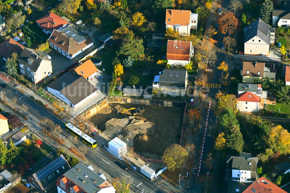 Berlin aus der Vogelperspektive: Neubau eines Wohn- und Geschäftshauses in Berlin, Deutschland