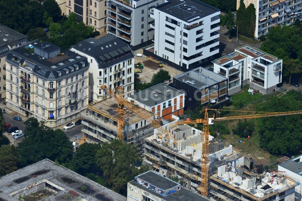 Leipzig von oben - Neubau- Wohnanlage mit modernen Stadthäusern und Mehrfamilienhäusern an der Schwägerichenstraße in Leipzig im Bundesland Sachsen