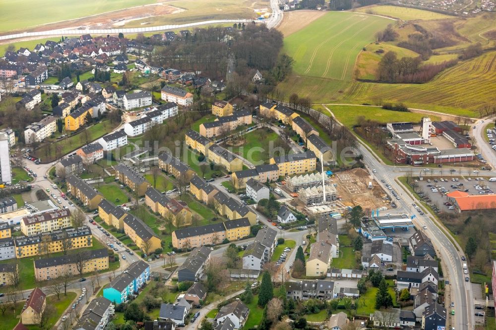 Luftaufnahme Heiligenhaus - Neubau- Wohngebiet einer Reihenhaus- Siedlung der Deutschen Reihenhaus AG an der an der Ratinger Straße Ecke Bergische Straße in Heiligenhaus im Bundesland Nordrhein-Westfalen, Deutschland