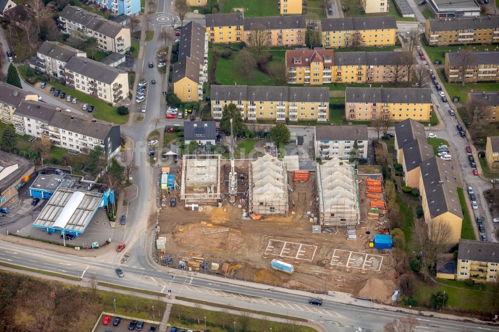 Heiligenhaus aus der Vogelperspektive: Neubau- Wohngebiet einer Reihenhaus- Siedlung der Deutschen Reihenhaus AG an der an der Ratinger Straße Ecke Bergische Straße in Heiligenhaus im Bundesland Nordrhein-Westfalen, Deutschland