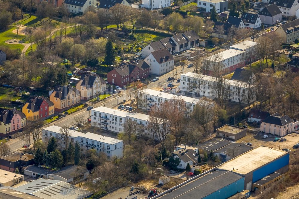 Luftaufnahme Bochum - Neubau- Wohngebiet einer Reihenhaus- Siedlung entlang der Prinz-Regenten-Straße in Bochum im Bundesland Nordrhein-Westfalen, Deutschland