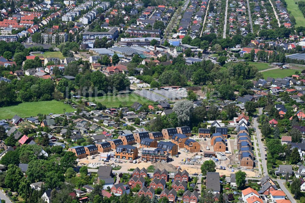 Berlin von oben - Neubau- Wohngebiet einer Reihenhaus- Siedlung Kokoni One in Berlin, Deutschland