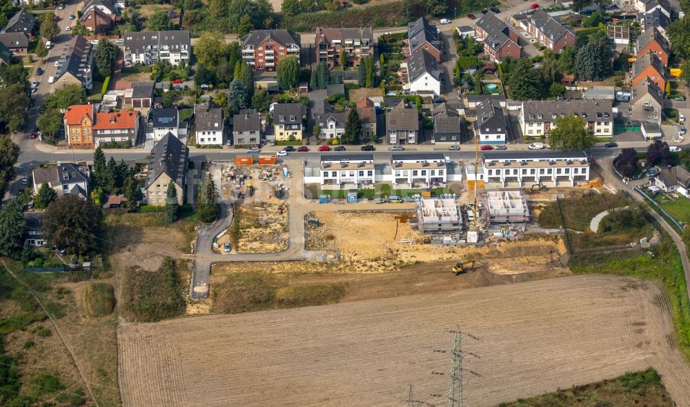 Luftbild Gelsenkirchen - Neubau- Wohngebiet einer Reihenhaus- Siedlung Am Prangebach in Gelsenkirchen im Bundesland Nordrhein-Westfalen, Deutschland