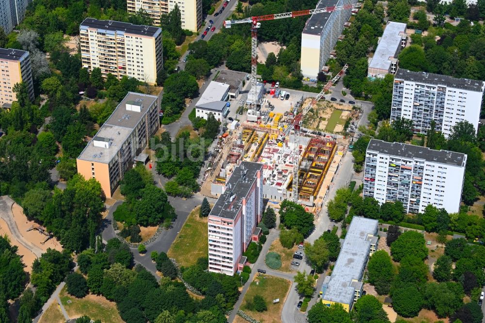 Luftbild Berlin - Neubau eines Wohnhauses an der Marchwitzastraße im Ortsteil Marzahn in Berlin, Deutschland