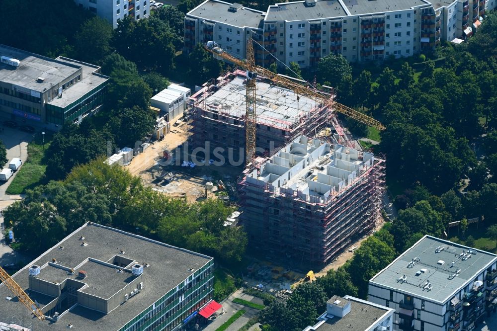 Berlin von oben - Neubau eines Wohnhauses Die Neuen Ringkolonnaden im Ortsteil Marzahn in Berlin, Deutschland