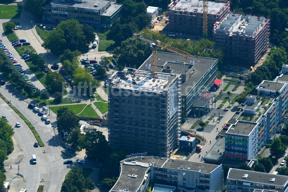 Berlin von oben - Neubau eines Wohnhauses an der Sella-Hasse-Straße im Ortsteil Marzahn in Berlin, Deutschland