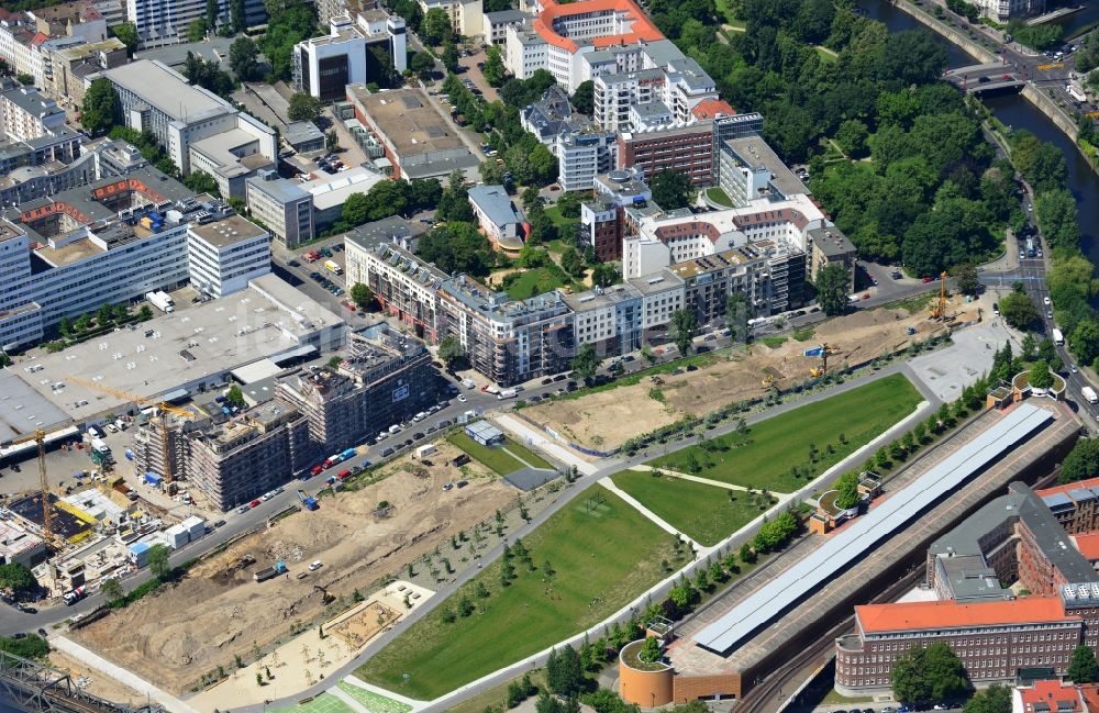 Berlin Kreuzberg aus der Vogelperspektive: Neubau des Wohnprojekts Flottwell Living an der Flottwellstraße in Berlin Kreuzberg