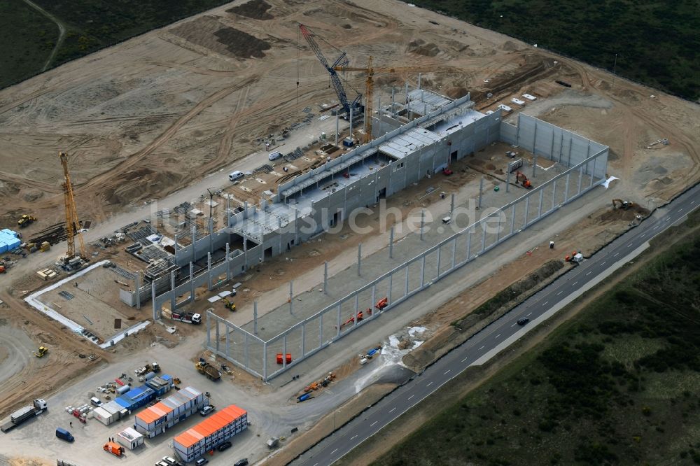 Schwerin von oben - Neubau der Ypsomed Produktion GmbH in Schwerin im Bundesland Mecklenburg-Vorpommern, Deutschland