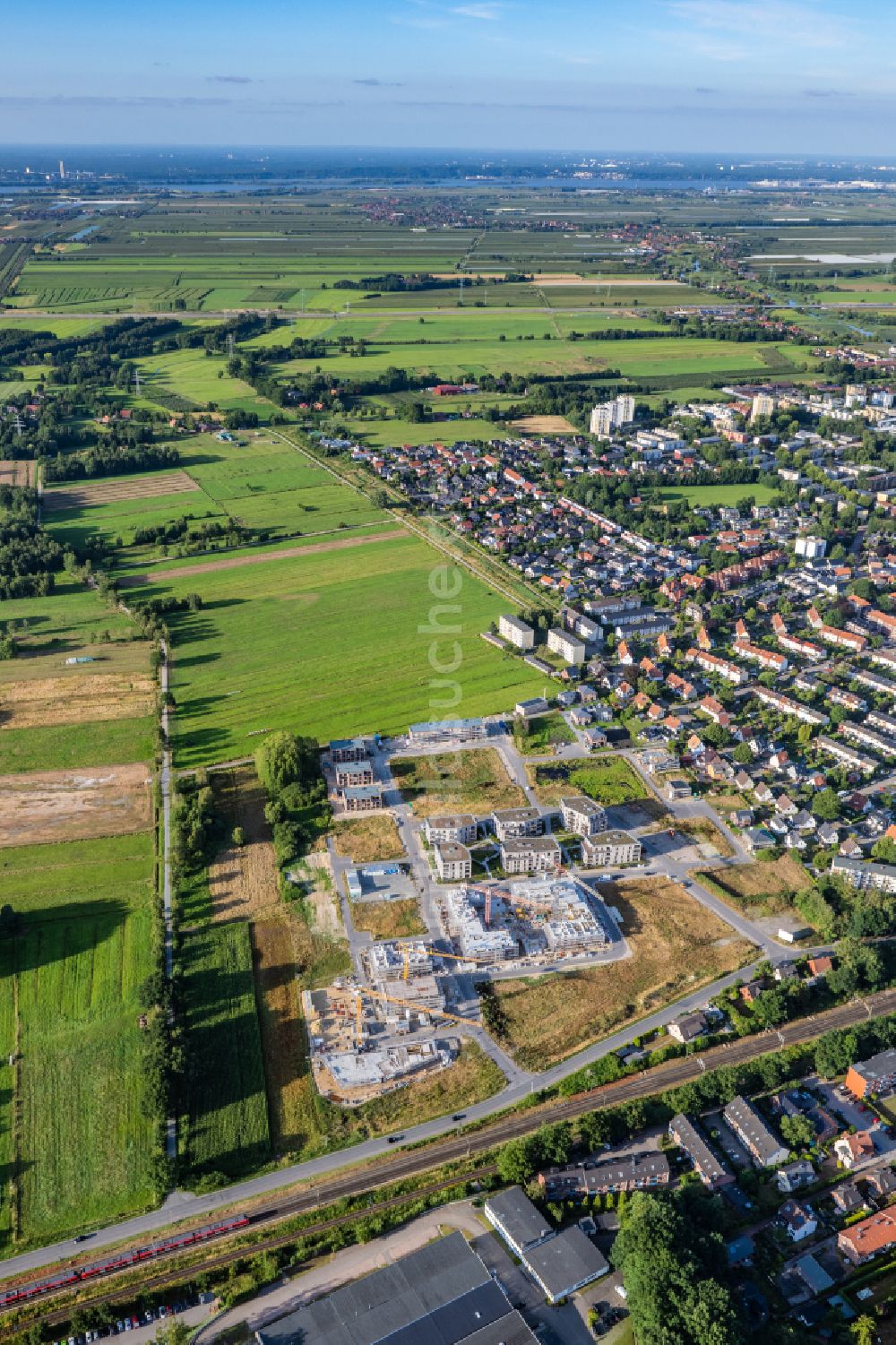 Buxtehude von oben - Neubaugebiet einer Mehrfamilienhaus-Wohnanlage Köngsdamm in Buxtehude im Bundesland Niedersachsen, Deutschland