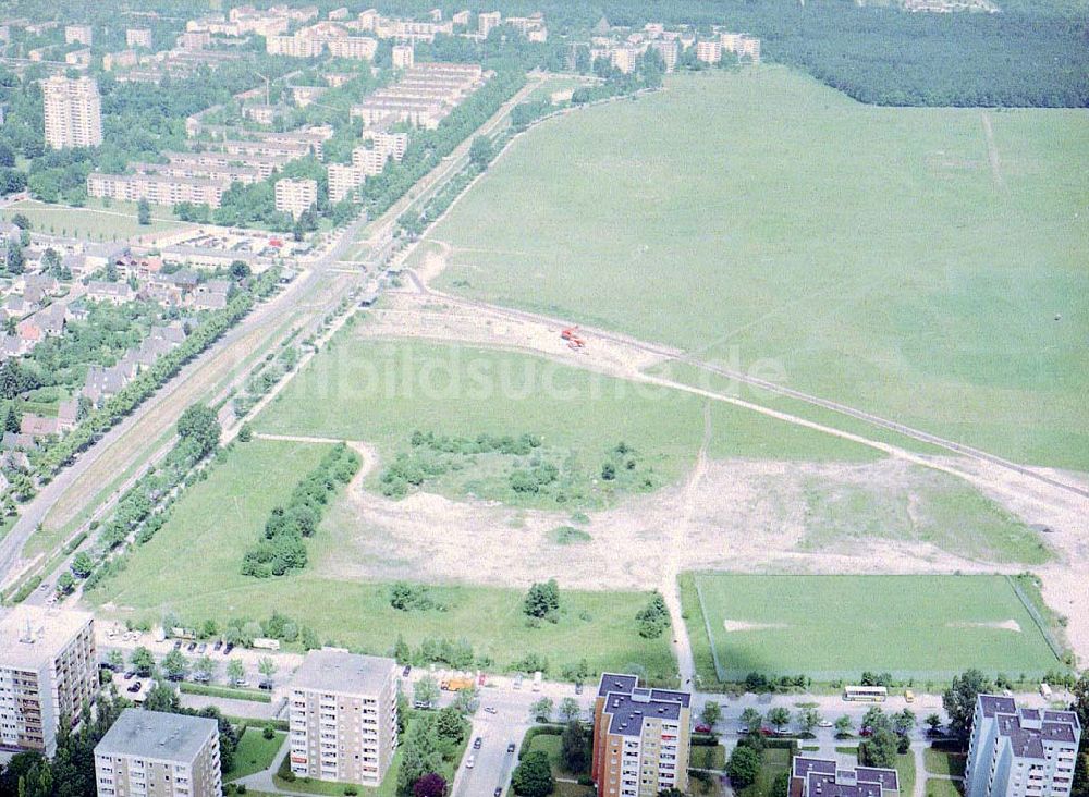 München aus der Vogelperspektive: Neubaugebietsfläche Siedlung Am Harthof in Milbertshofen in München.