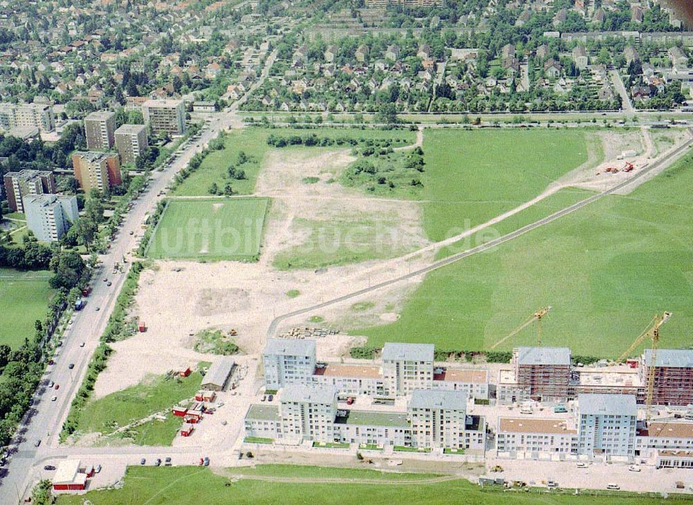 Luftbild München - Neubaugebietsfläche Siedlung Am Harthof in Milbertshofen in München.